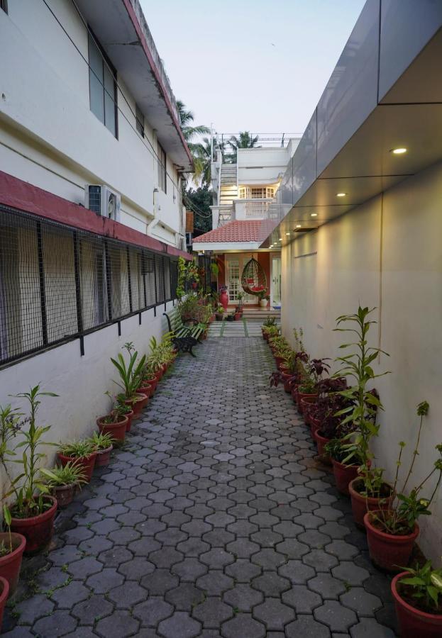 Adams Cottage Kochi Exteriör bild