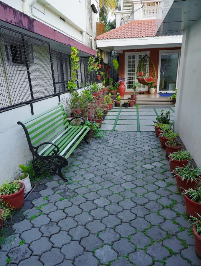 Adams Cottage Kochi Exteriör bild